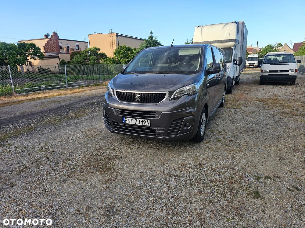 Peugeot Traveller - 1