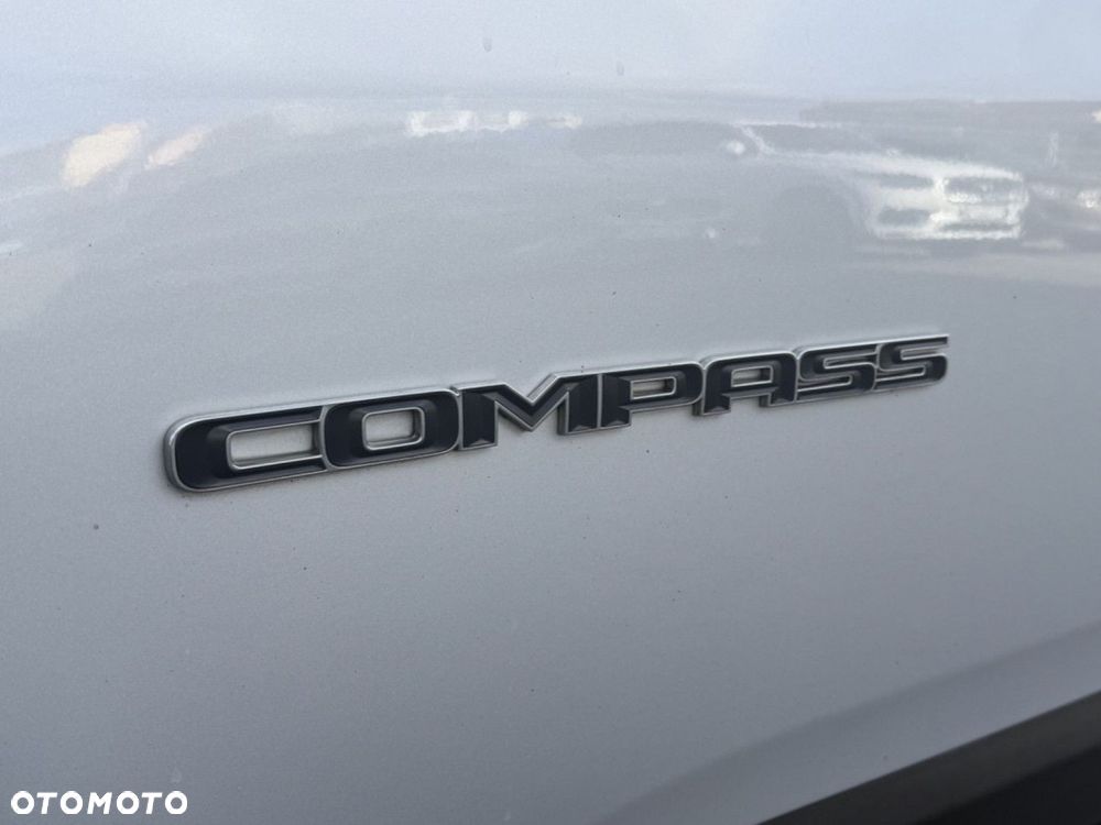 Jeep Compass - 31
