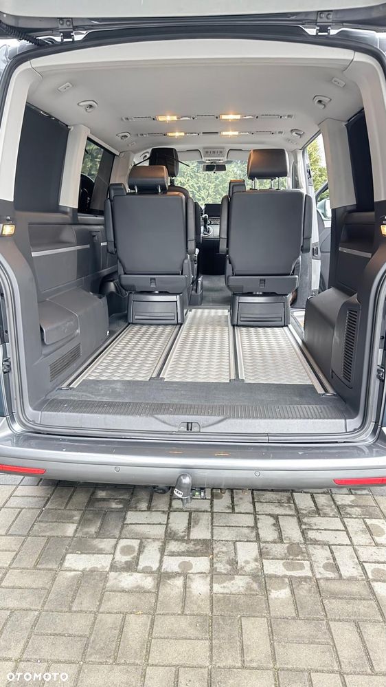 Volkswagen Multivan - 9