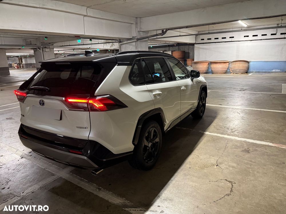 Toyota RAV4 - 9