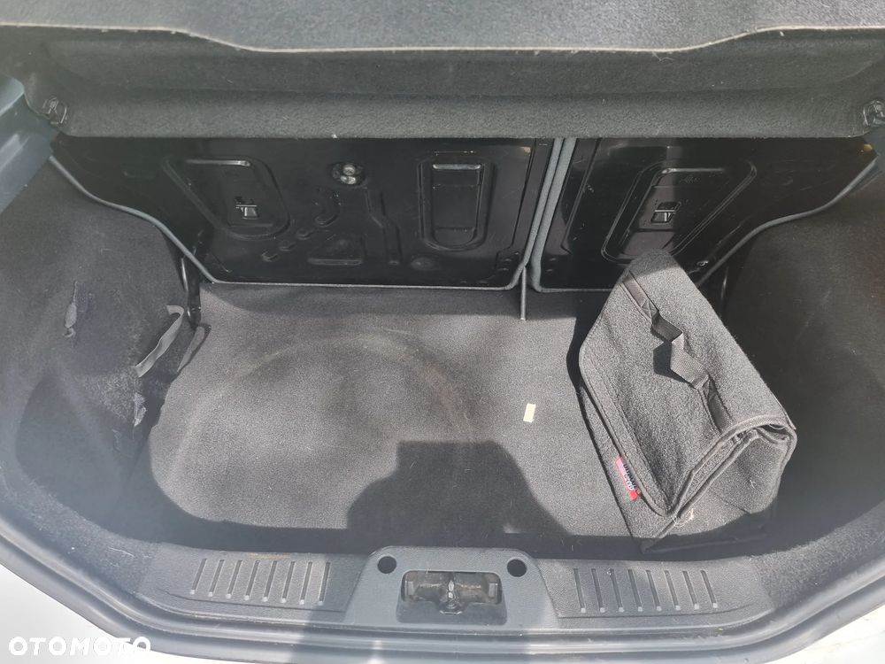 Ford Fiesta 1.25 Gold X EU5 - 14