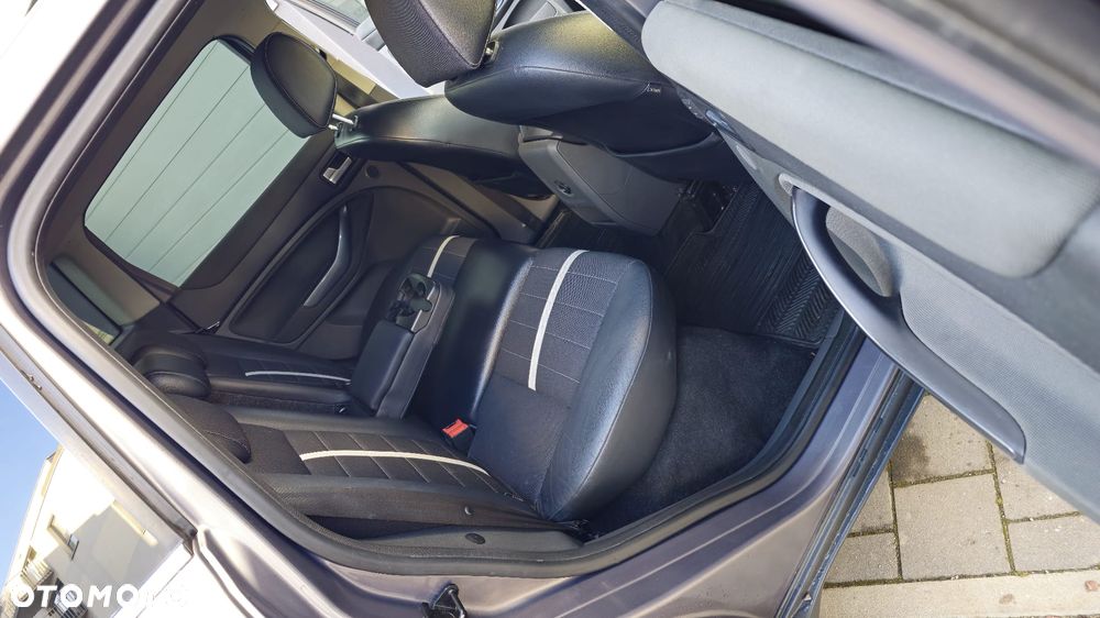 Ford Kuga 2.0 TDCi Titanium - 14