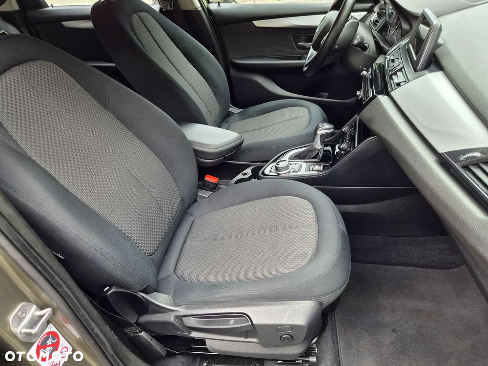 BMW Seria 2 220d Sport-Aut Advantage - 13