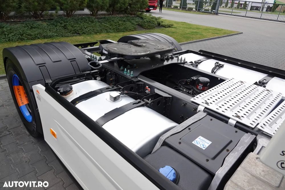 Renault T 520 / RETARDER / PIELE / LIMITED / TEAM ALPINE 55/99 - 17