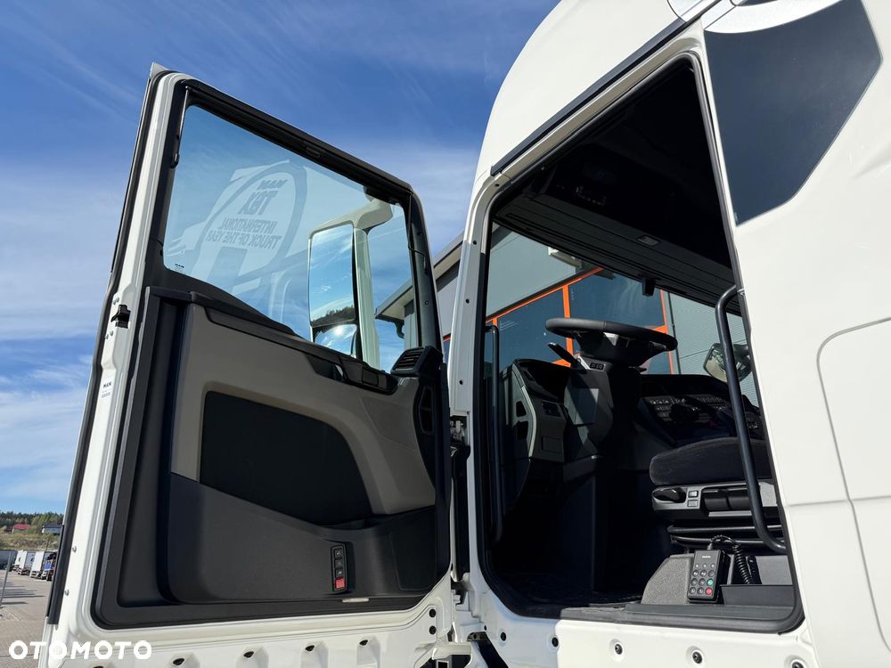MAN TGX 26.510 chłodnia z windą // Klimatyzacja / Kabina XXL 2 x łóżko // 22 Epal // Świeżo z Niemiec !! - 26