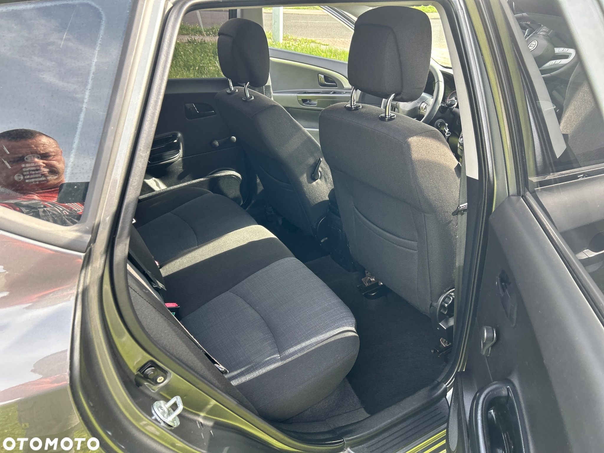 Kia Ceed - 11