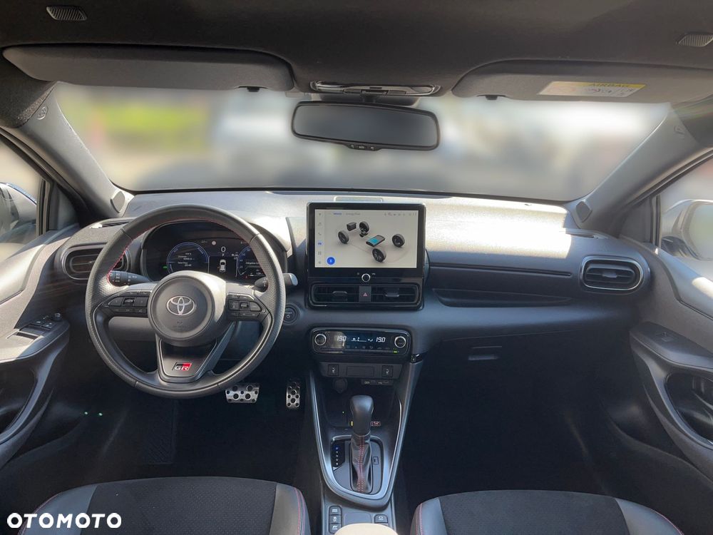 Toyota Yaris - 10