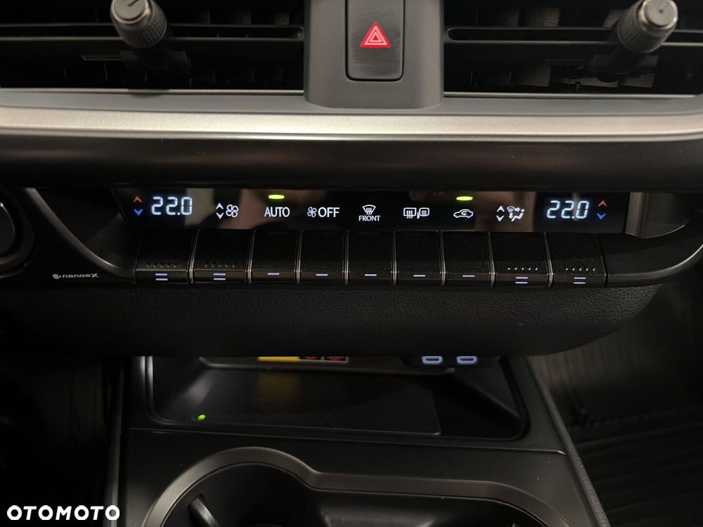 Lexus UX 300h F Sport Design - 18