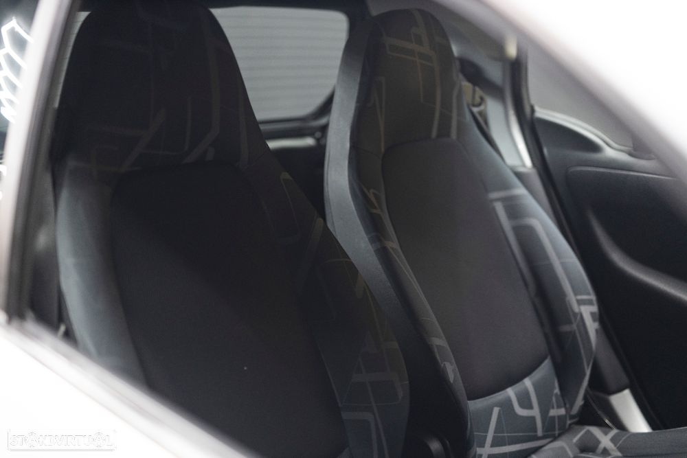 Smart ForTwo Coupé 1.0 mhd Passion 71 - 8