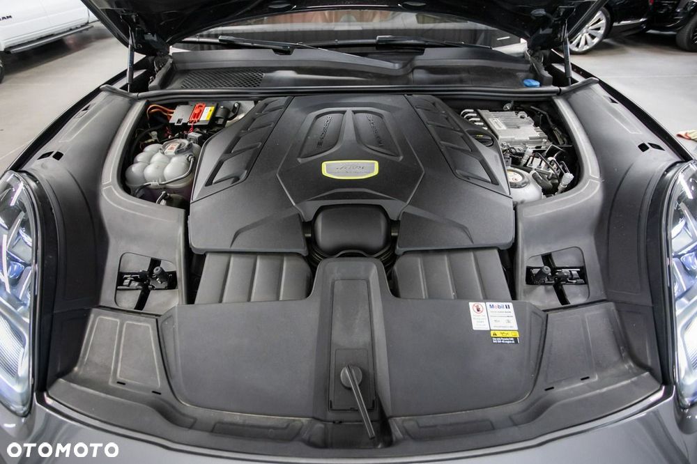 Porsche Cayenne - 23