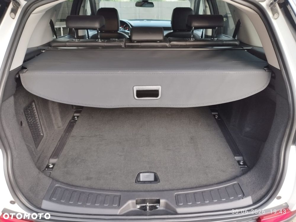 Land Rover Discovery Sport 2.0 Si4 HSE Luxury - 37