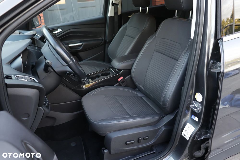 Ford Kuga 2.0 TDCi 4x4 Titanium - 17