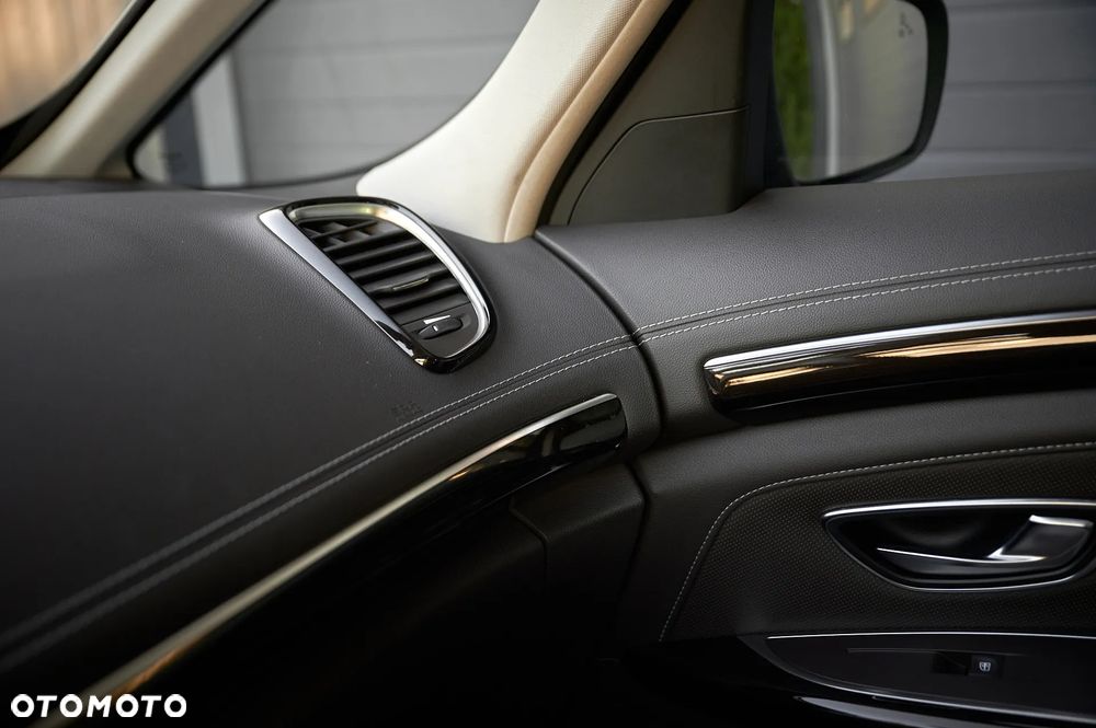 Renault Espace 1.6 TCE Initiale Paris EDC 7os - 30