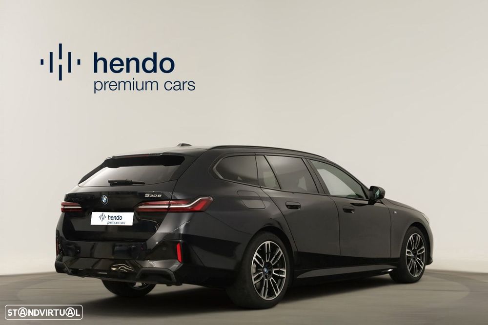BMW 530 e Pack Desportivo M - 3
