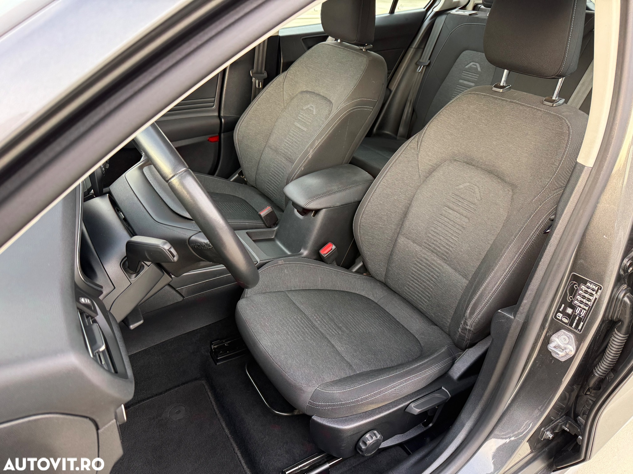 Ford Focus 1.5 EcoBlue Active Business - 19