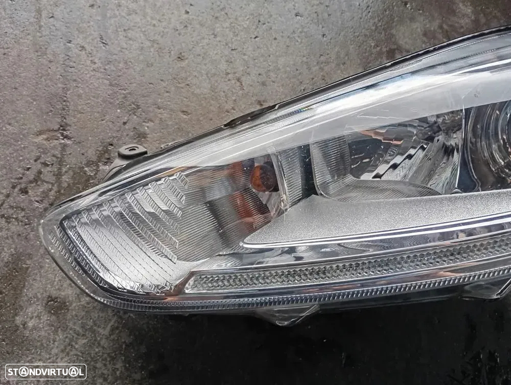 FORD FIESTA FAROL ESQUERDO - FF603 - 3