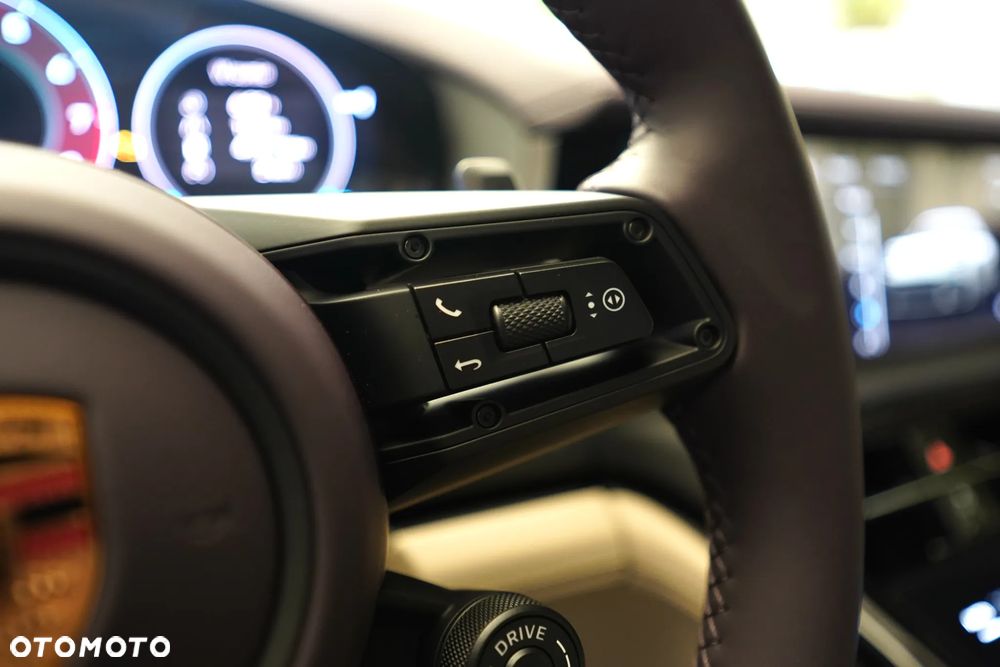 Porsche Panamera - 17