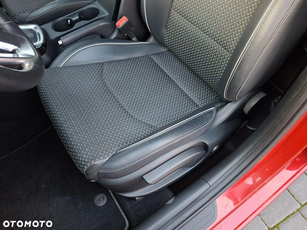 Kia Ceed 1.4 T-GDI L Business Line DCT - 12