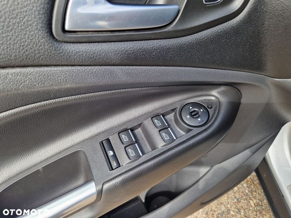 Ford Kuga 2.0 TDCi 4x4 Titanium - 9