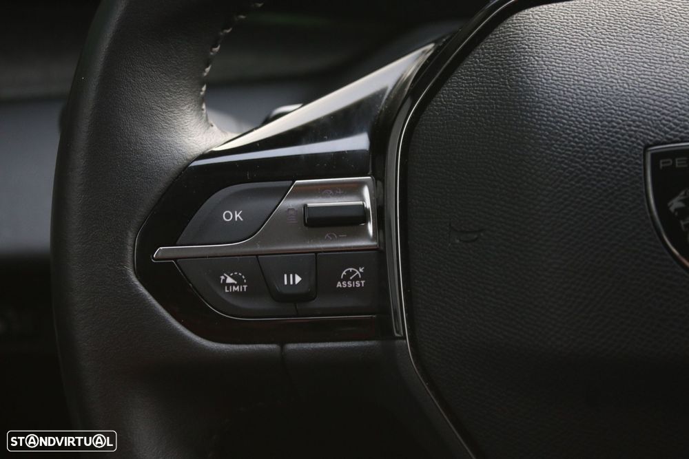 Peugeot 308 SW 1.2 PureTech Allure EAT8 - 18