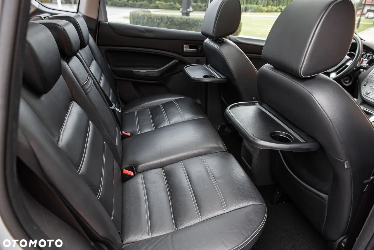 Ford Kuga 2.0 TDCi 4x4 Titanium - 29