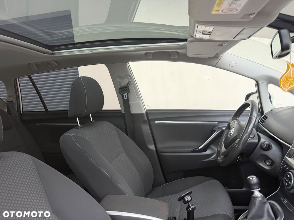 Toyota Verso 2.0 D-4D Active - 29