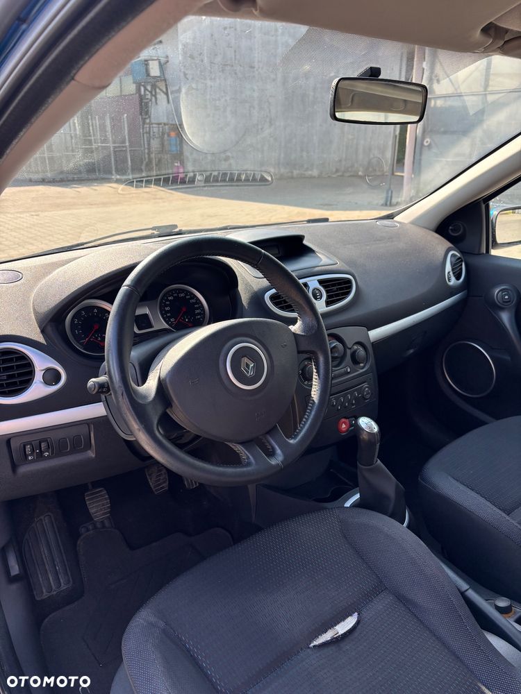 Renault Clio - 13