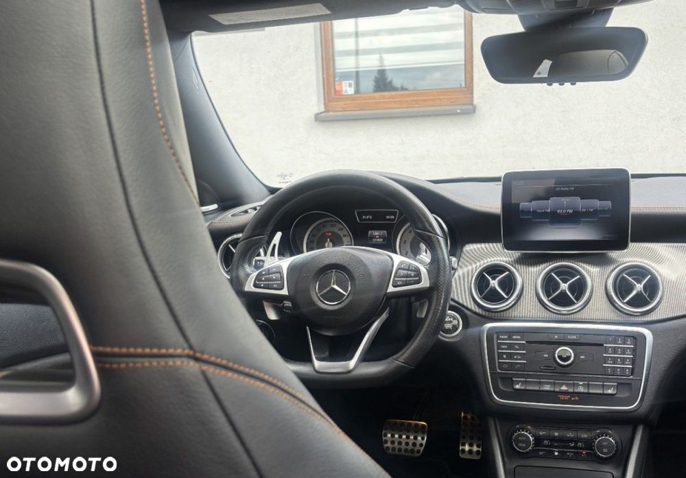 Mercedes-Benz CLA - 11