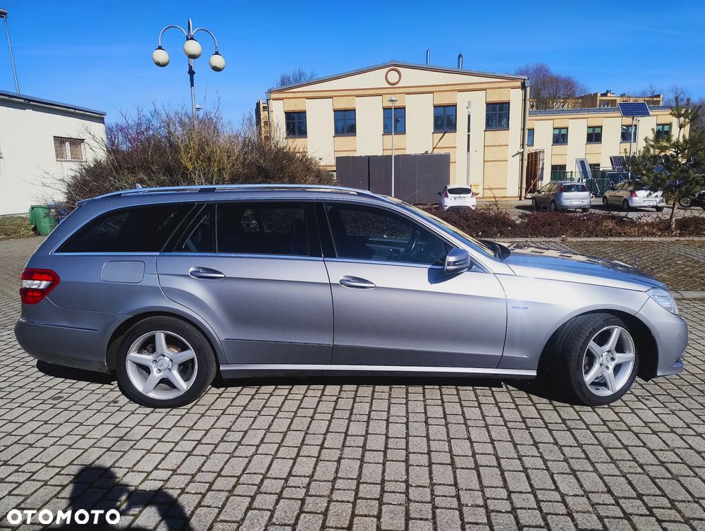 Mercedes-Benz Klasa E 350 CDI DPF BlueEFFICIENCY 7G-TRONIC Avantgarde - 2