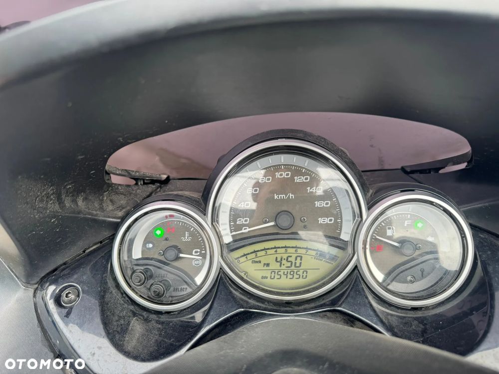 Yamaha Tmax - 20