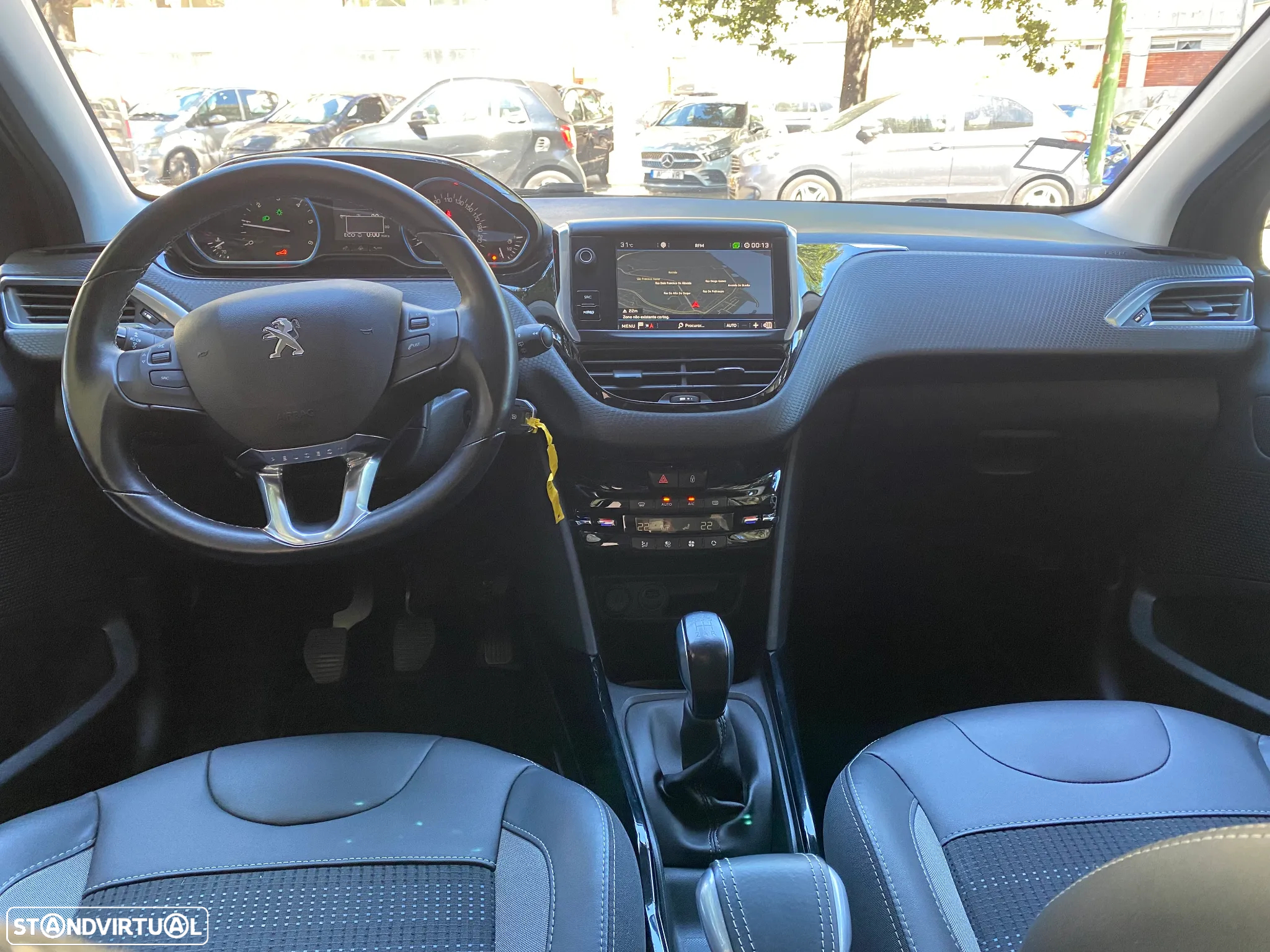 Peugeot 2008 1.5 BlueHDi Allure - 2