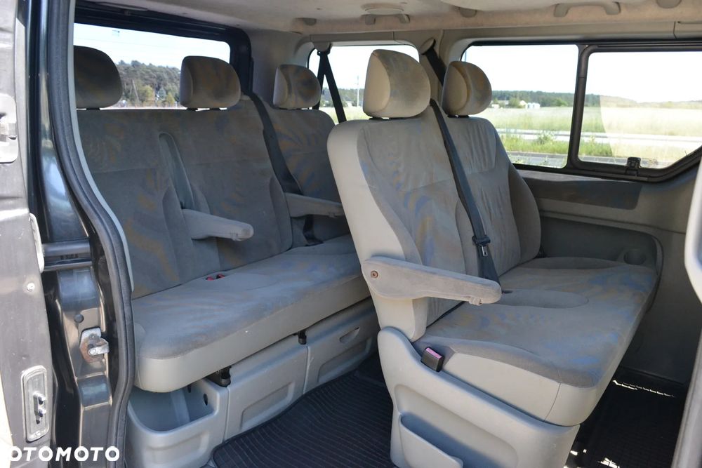 Renault Trafic Passenger Expression - 25