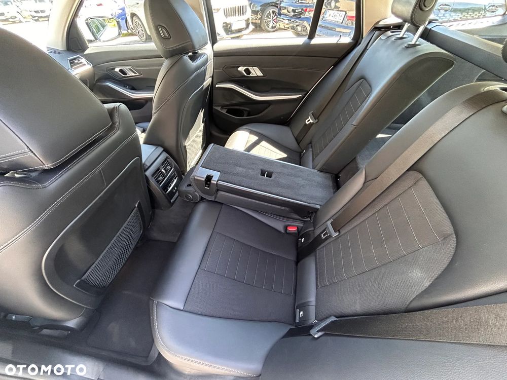 BMW Seria 3 320e xDrive Sport Line - 20