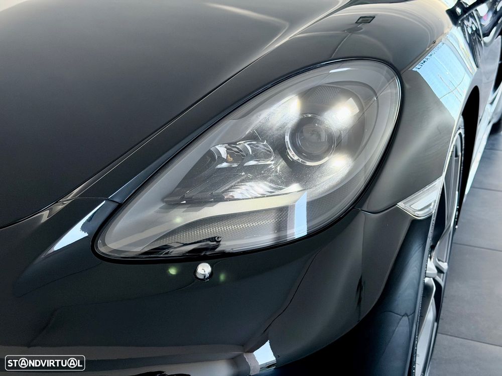 Porsche 718 Cayman 2.0 T - 12