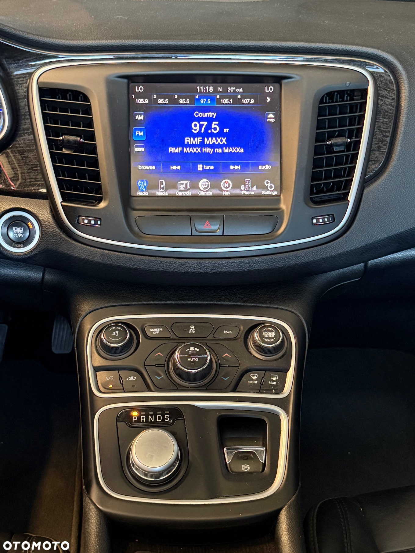 Chrysler 200 - 11