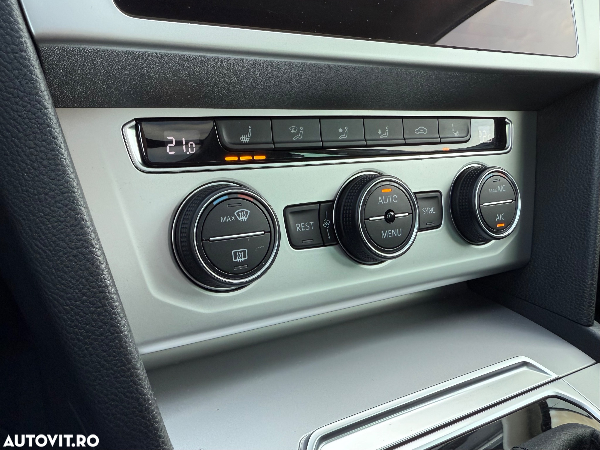Volkswagen Passat Variant 2.0 TDI DSG Comfortline - 22
