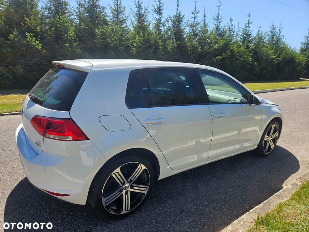 Volkswagen Golf - 9