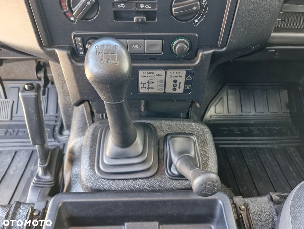 Land Rover Defender 2.2 TD4 E - 19