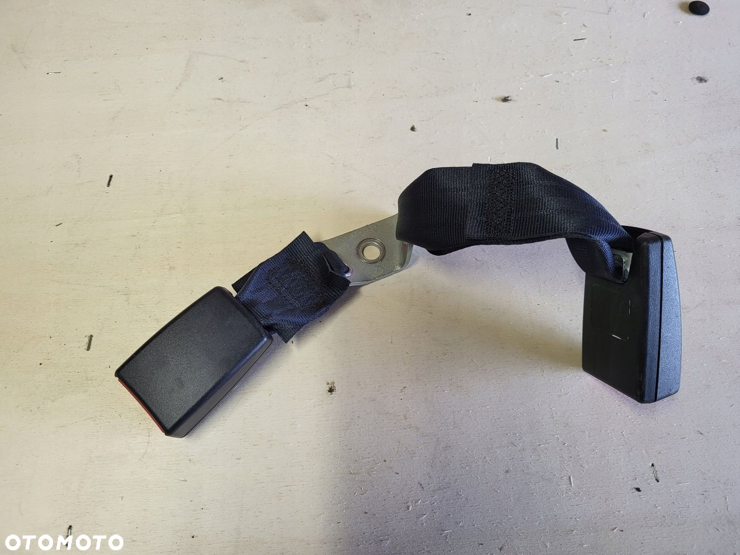 CITROEN C4 AIRCROSS ASX 4008 ZAPINKA KLAMRA PASÓW TYLNYCH 6183896 - 2