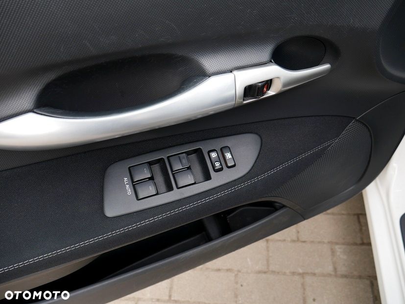 Toyota Auris 1.6 Executive - 19
