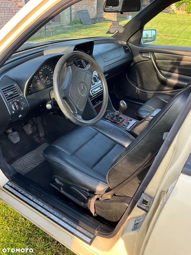 Mercedes-Benz Klasa C 220 T D Classic - 6