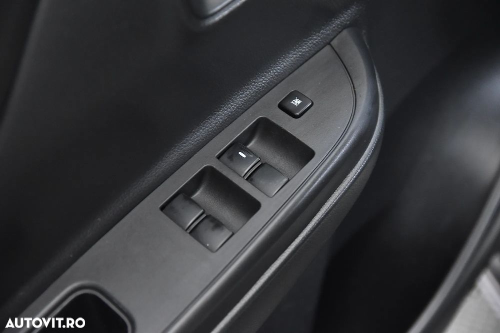 Mitsubishi L200 - 14