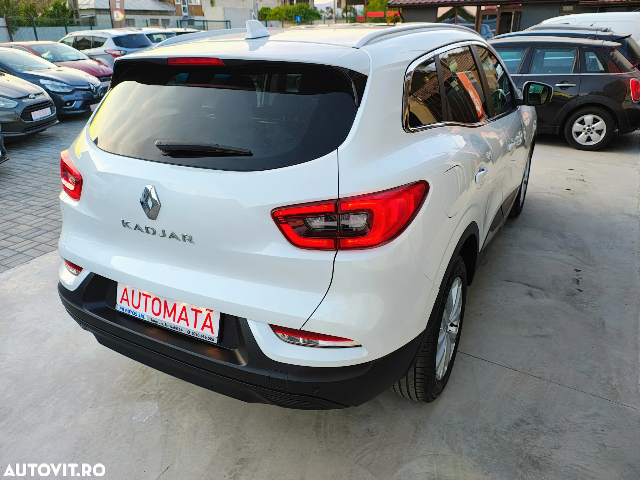 Renault Kadjar TCe 140 EDC GPF BUSINESS EDITION - 4