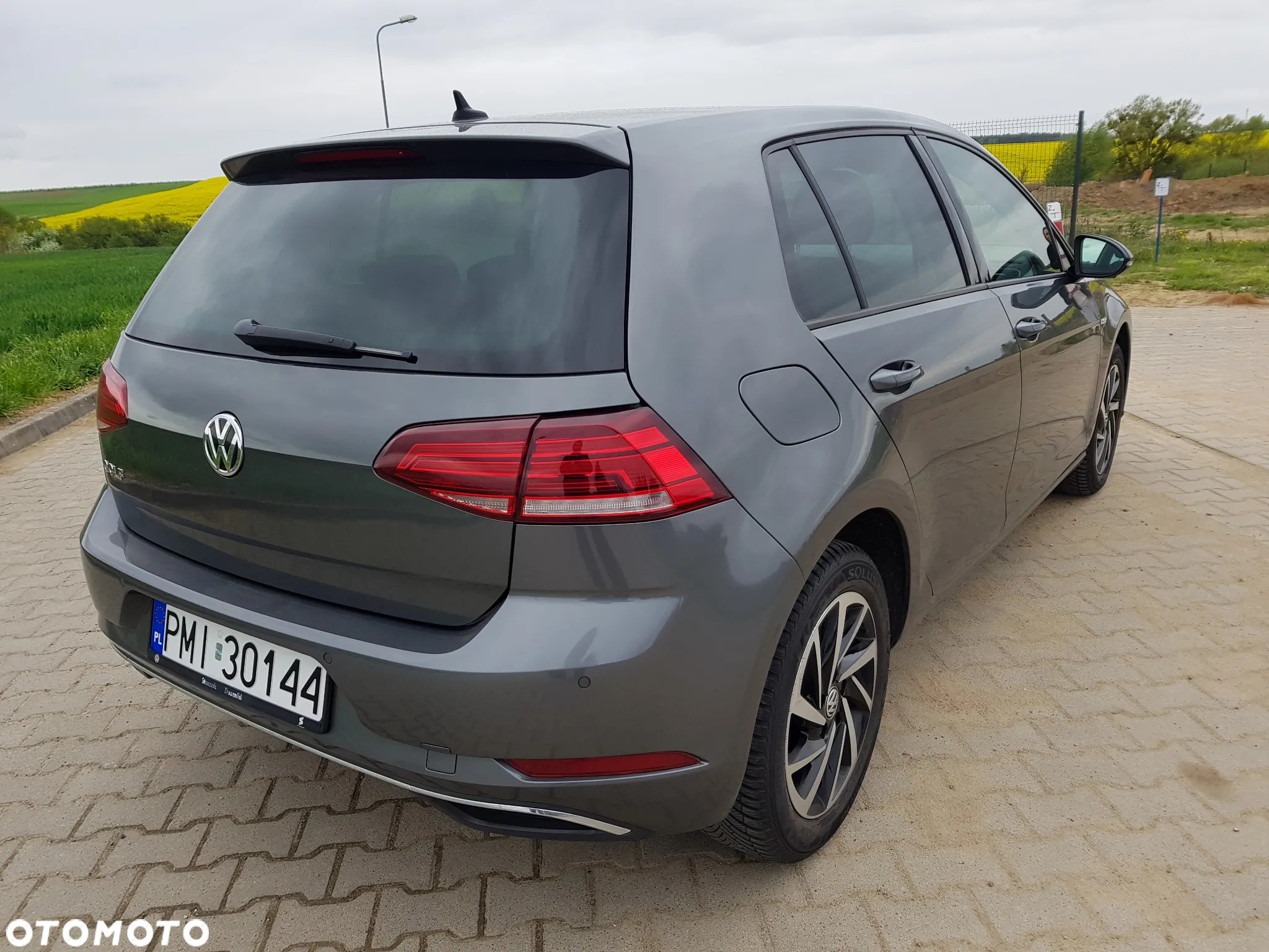Volkswagen Golf 1.0 TSI BlueMotion Comfortline - 10