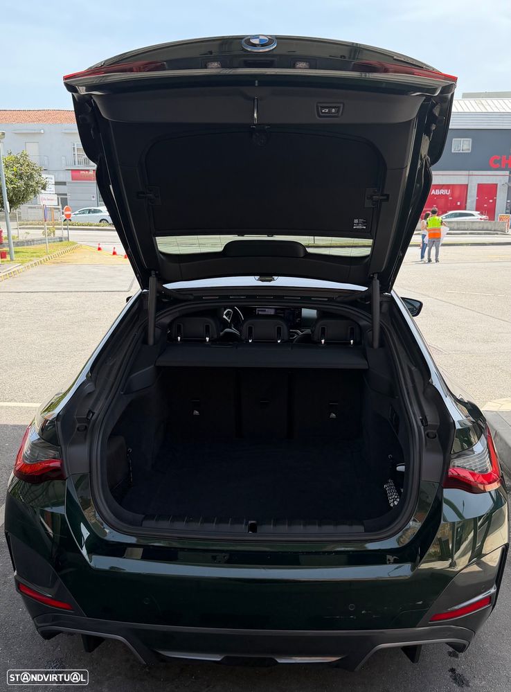 BMW i4 - 33