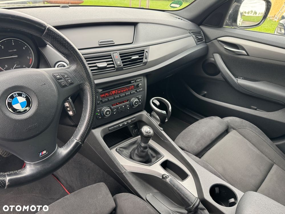 BMW X1 xDrive18d Sport Line - 18