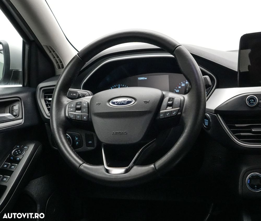 Ford Focus 1.0 EcoBoost Titanium Business - 17