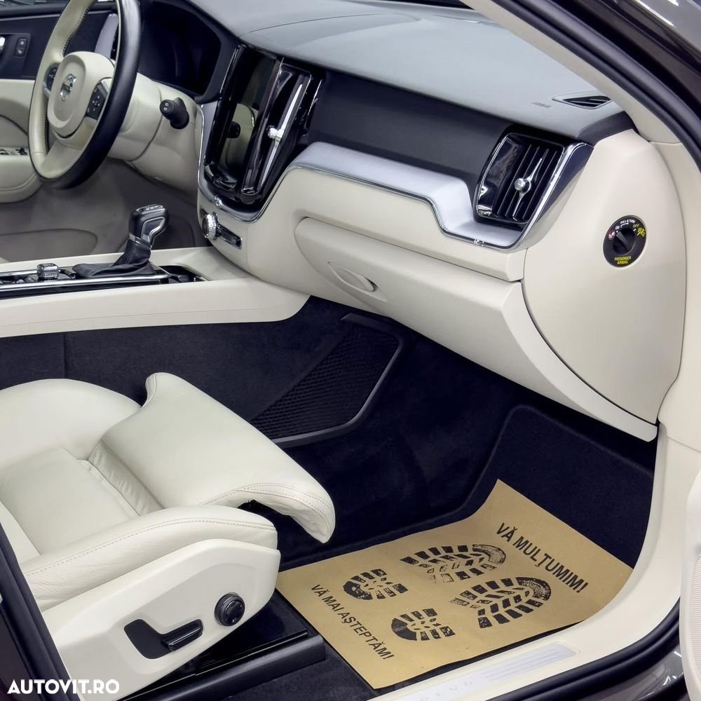 VOLVO XC60 2020 — imagine 13