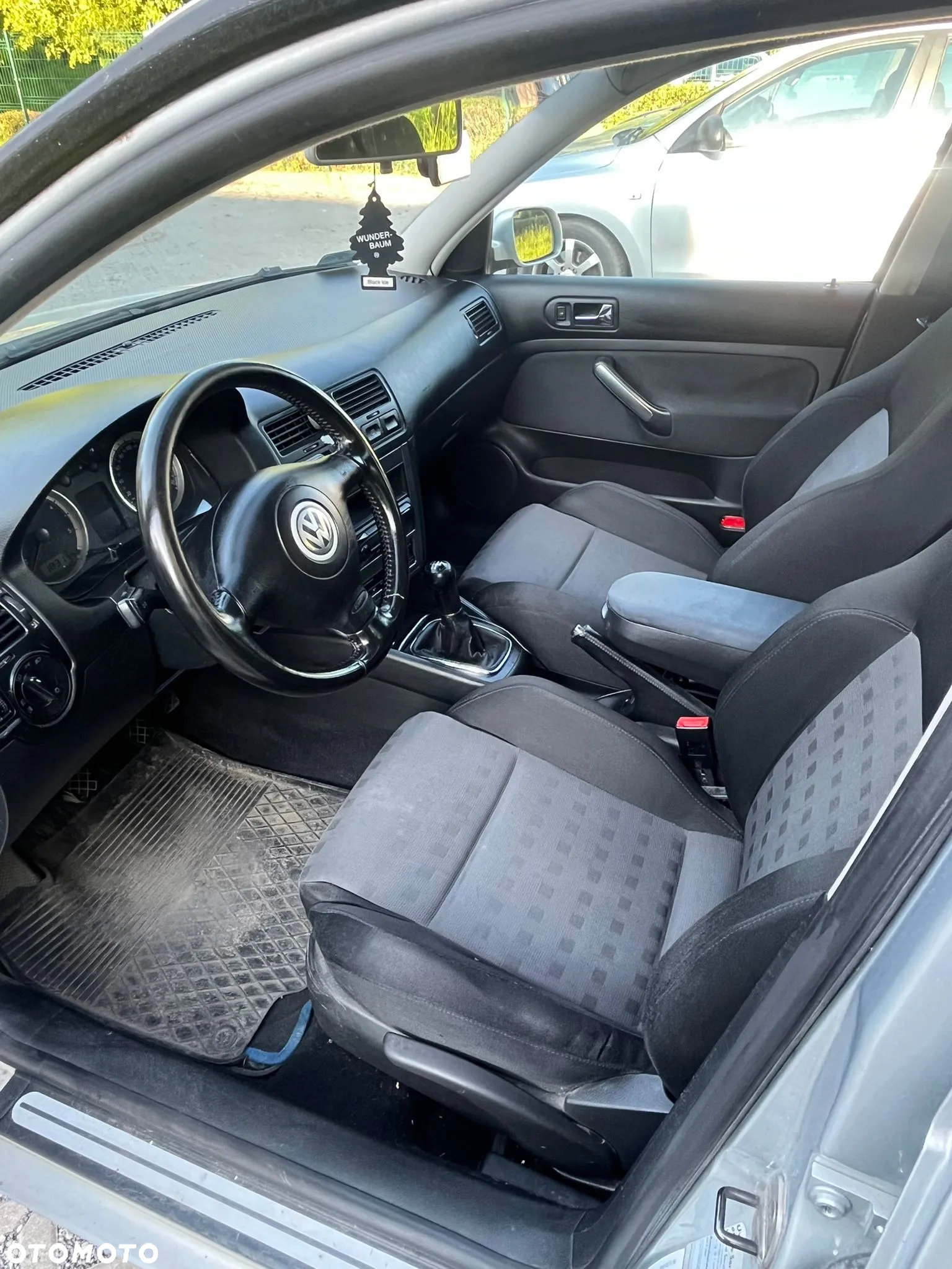 Volkswagen Golf - 14