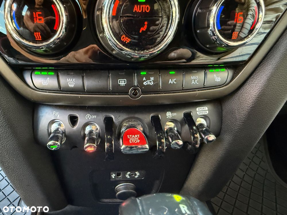 MINI John Cooper Works - 31